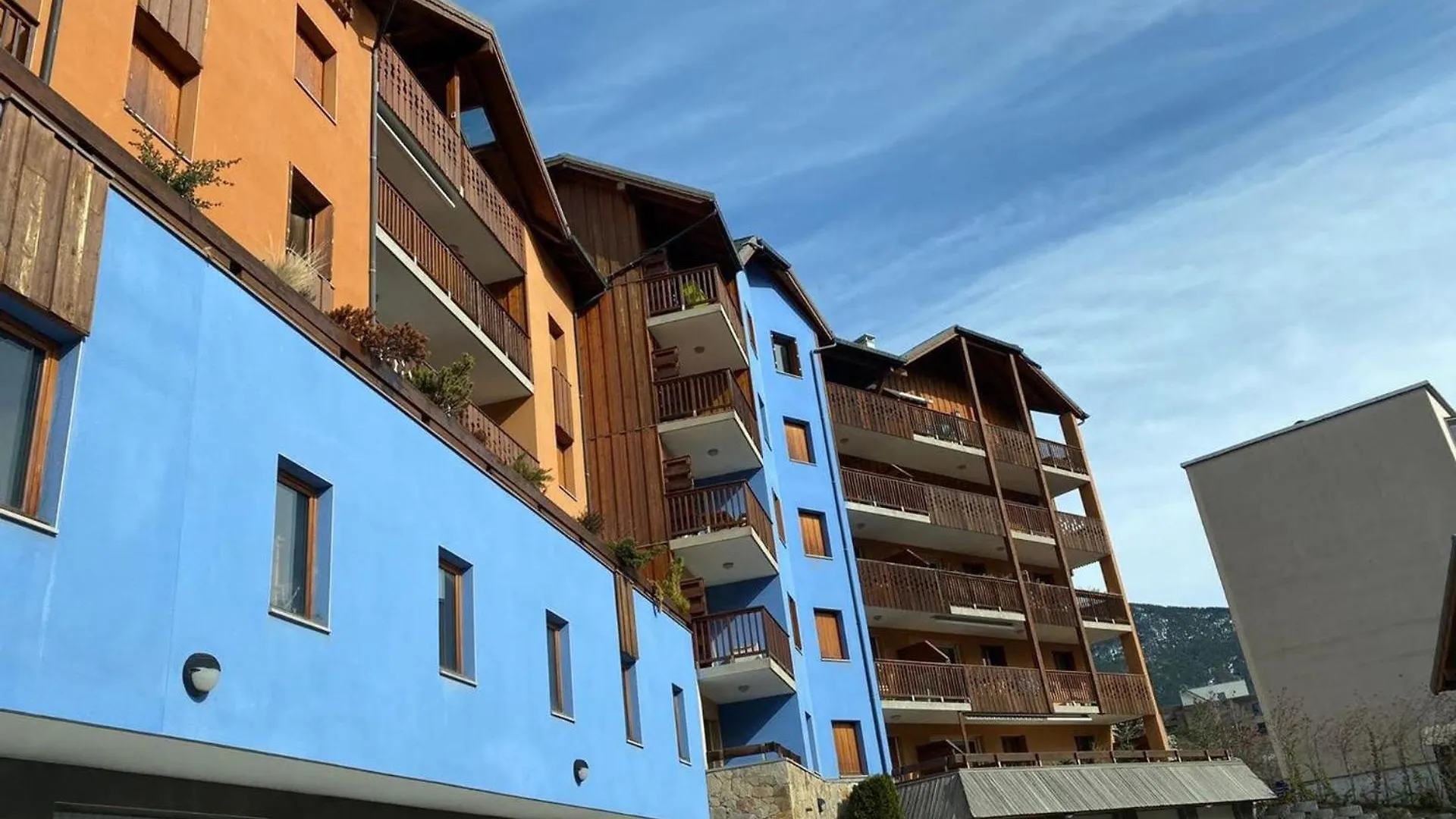 Lumineux Appt 2 Chambres Sur Les Hauteurs De Briancon, Terrasse Et Garage France