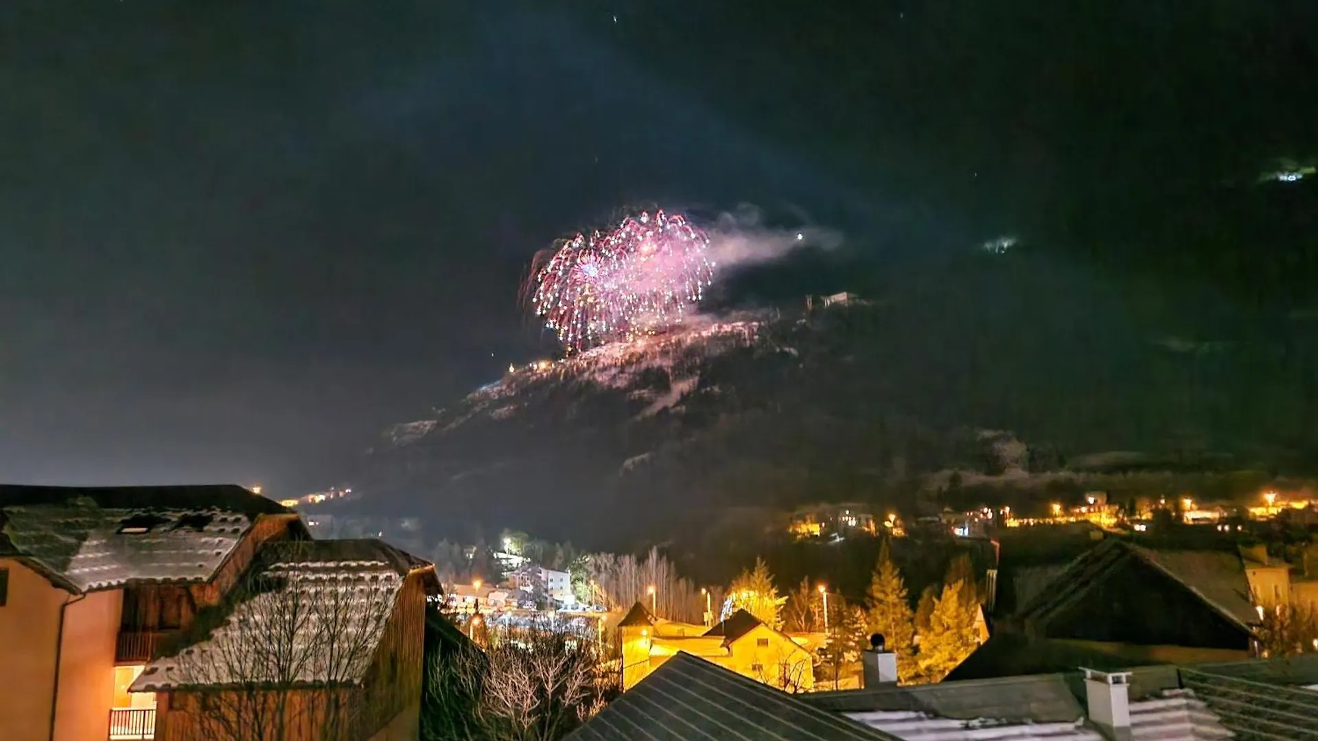Lumineux Appt 2 Chambres Sur Les Hauteurs De Briancon, Terrasse Et Garage Apartment Briancon (Hautes-Alpes)